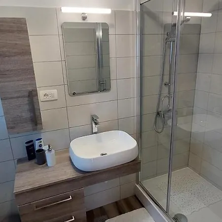 Cecilija * Supetarska Draga